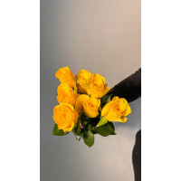 Букет из 7 желтых роз